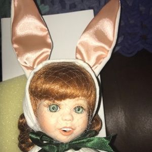 Marie Osmond Velveteen Rabbit Fine Porcelain Face Kelly Collector Doll NIB